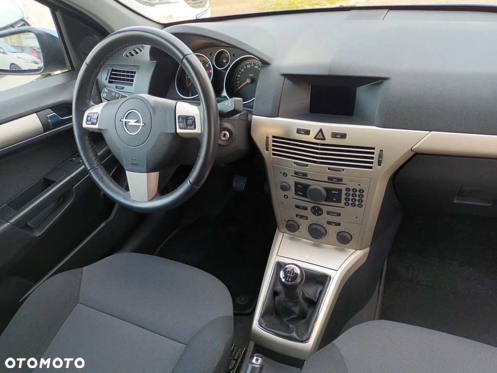 Opel Astra 1.6 Edition Plus - 21