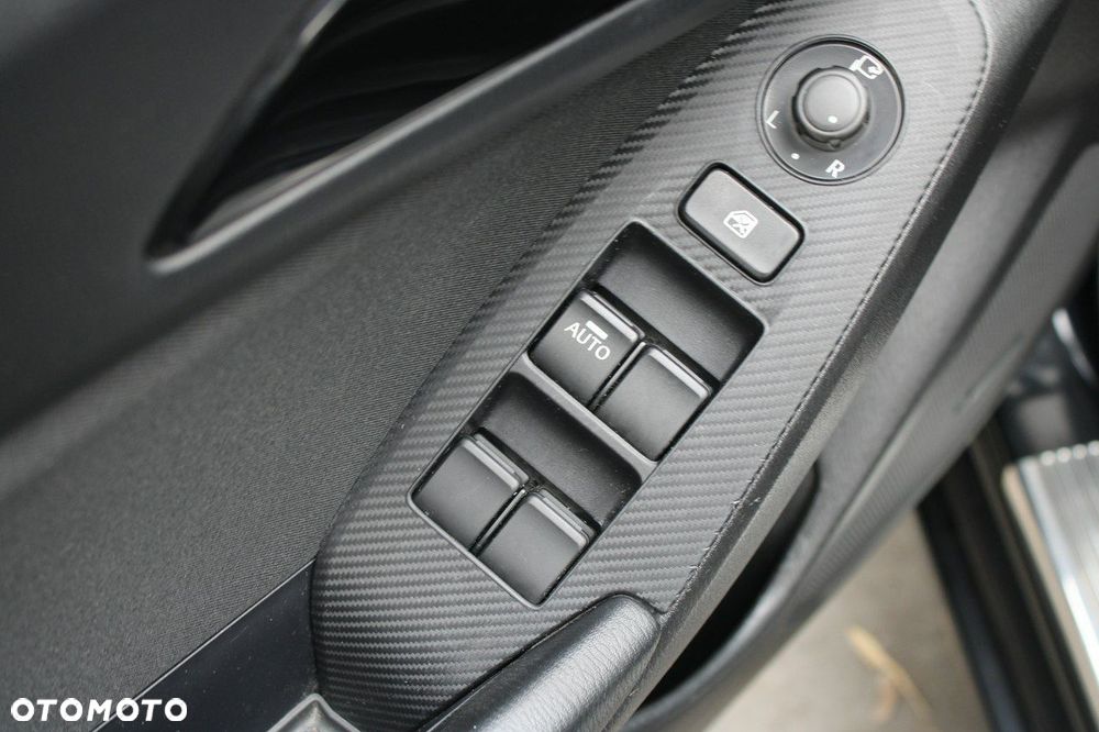 Mazda 3 SKYACTIV-G 120 Exclusive-Line - 27