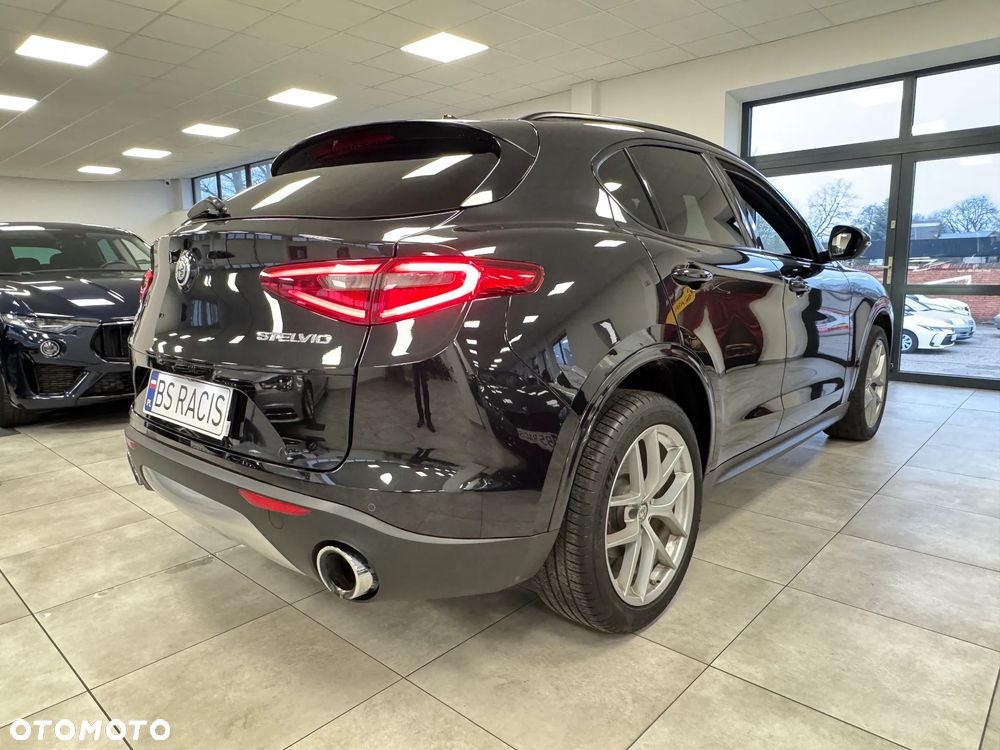 Alfa Romeo Stelvio 2.0 Turbo 16V AT8-Q4 Executive - 2