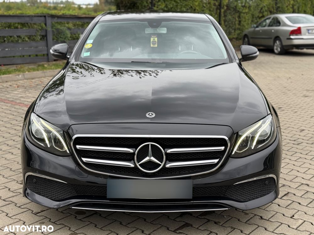 Mercedes-Benz E 220 d 4Matic T 9G-TRONIC Avantgarde - 22