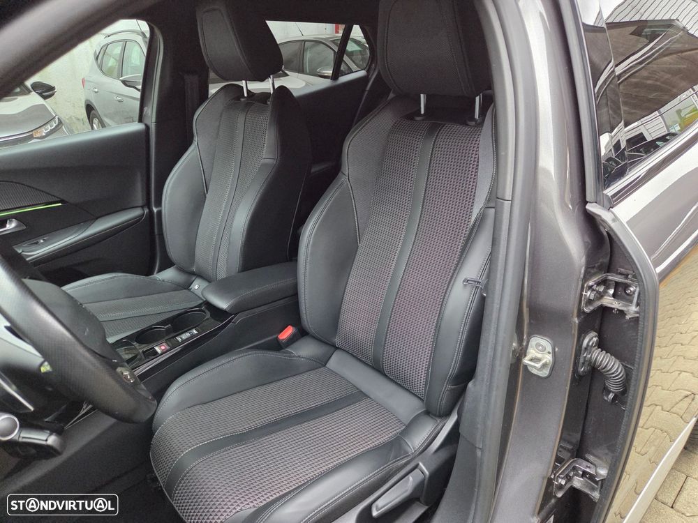 Peugeot 2008 1.5 BlueHDi GT EAT8 - 8