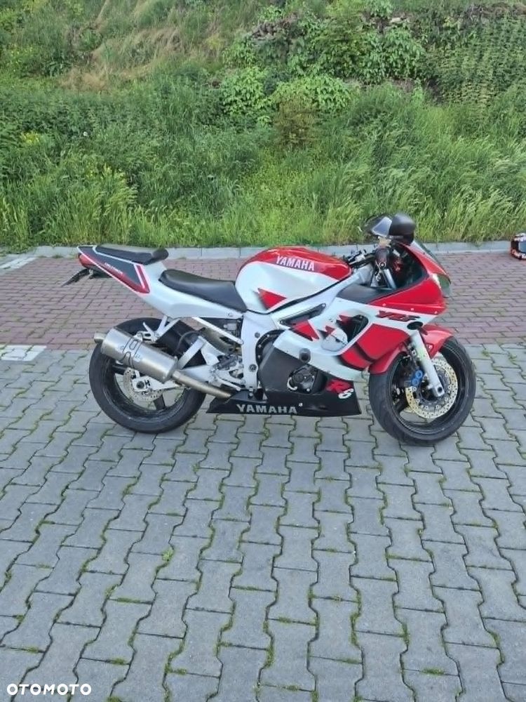 Yamaha R6 - 5