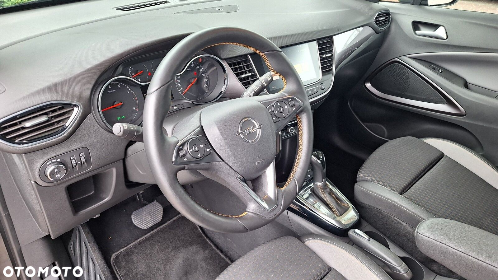 Opel Crossland X - 15