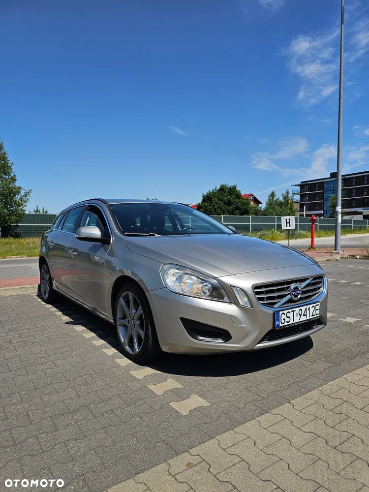 Volvo V60 D4 Momentum - 14