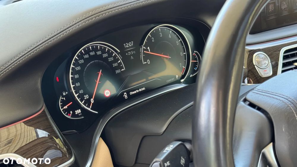 BMW Seria 7 750Li xDrive - 14