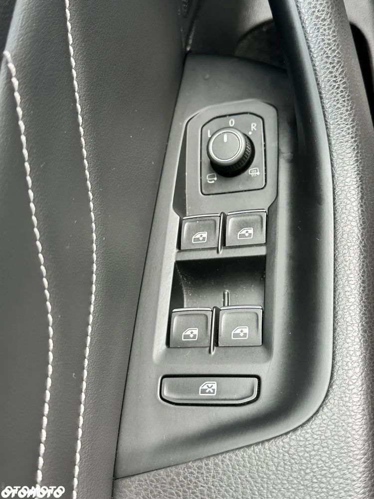 Volkswagen Passat 2.0 TDI 4Mot Elegance DSG - 23