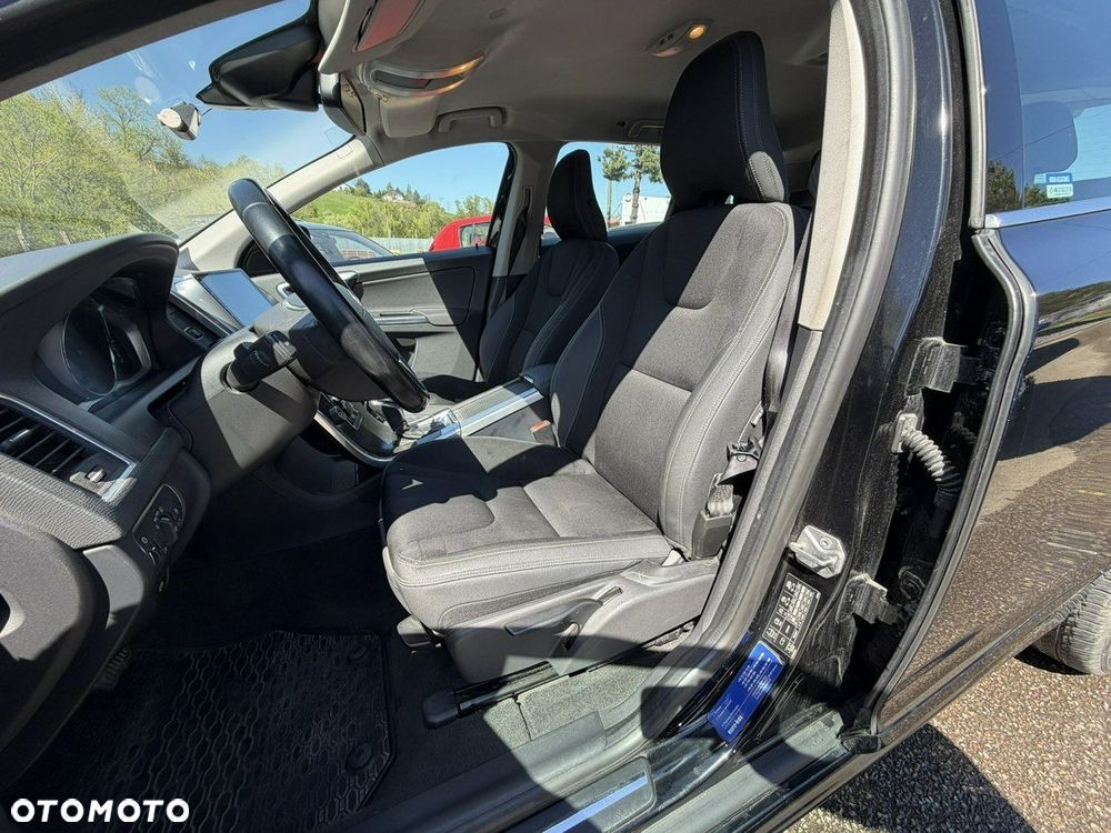 Volvo XC 60 2.4D AWD - 14