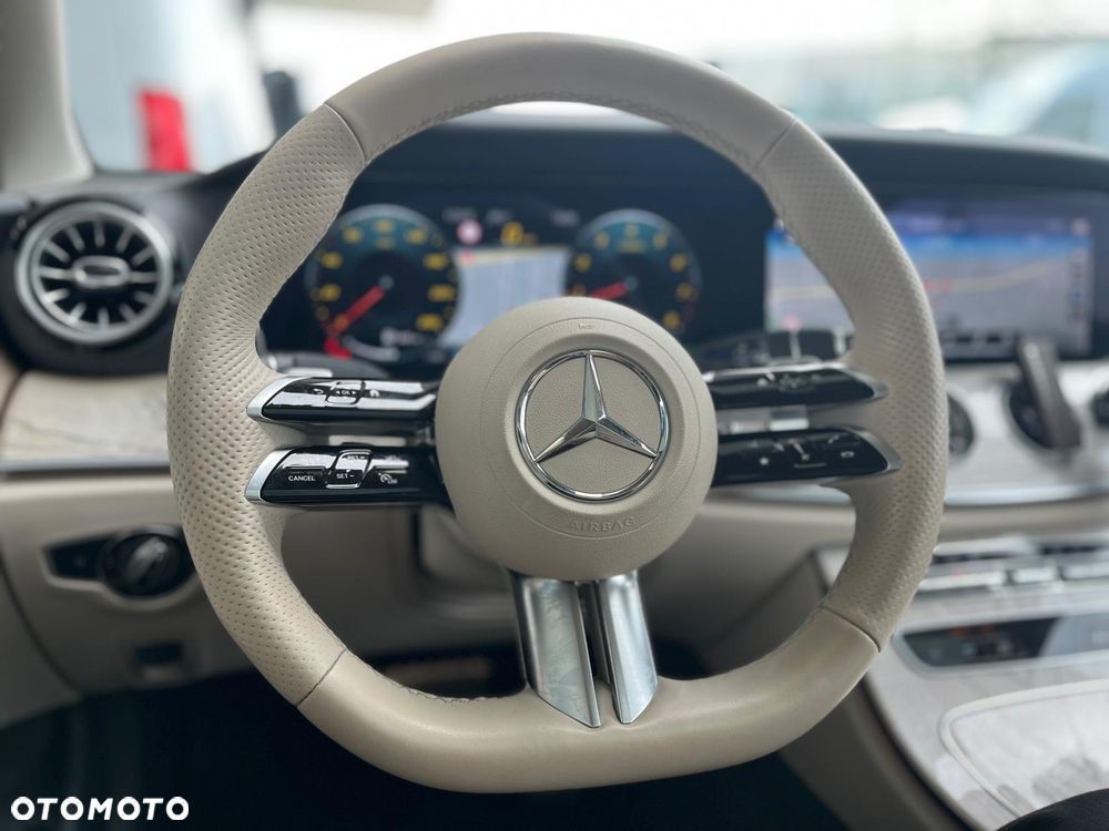 Mercedes-Benz Klasa E 200 4-Matic AMG - 14
