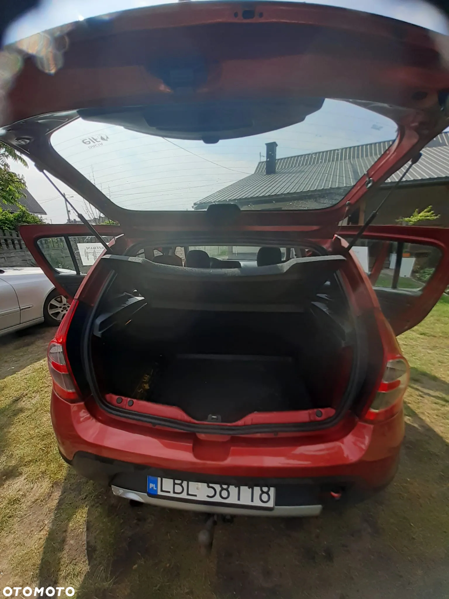Dacia Sandero Stepway 1.6 - 12