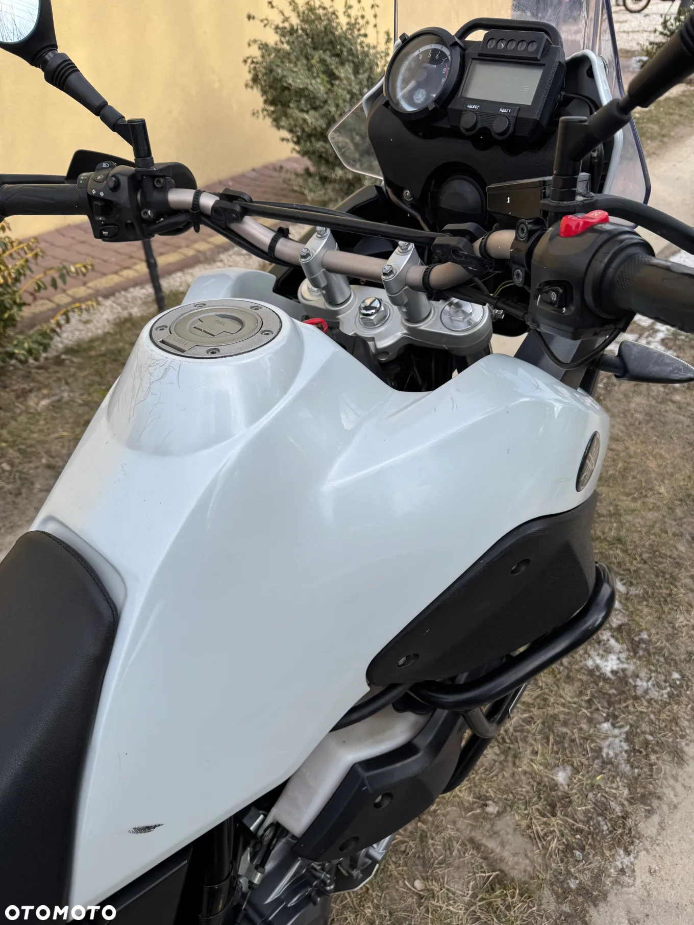 Yamaha XTZ - 33