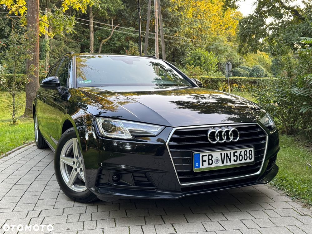 Audi A4 Avant 35 TDI S tronic design - 1