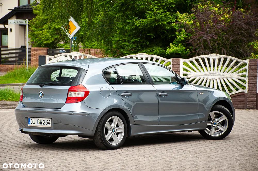 BMW Seria 1 - 25