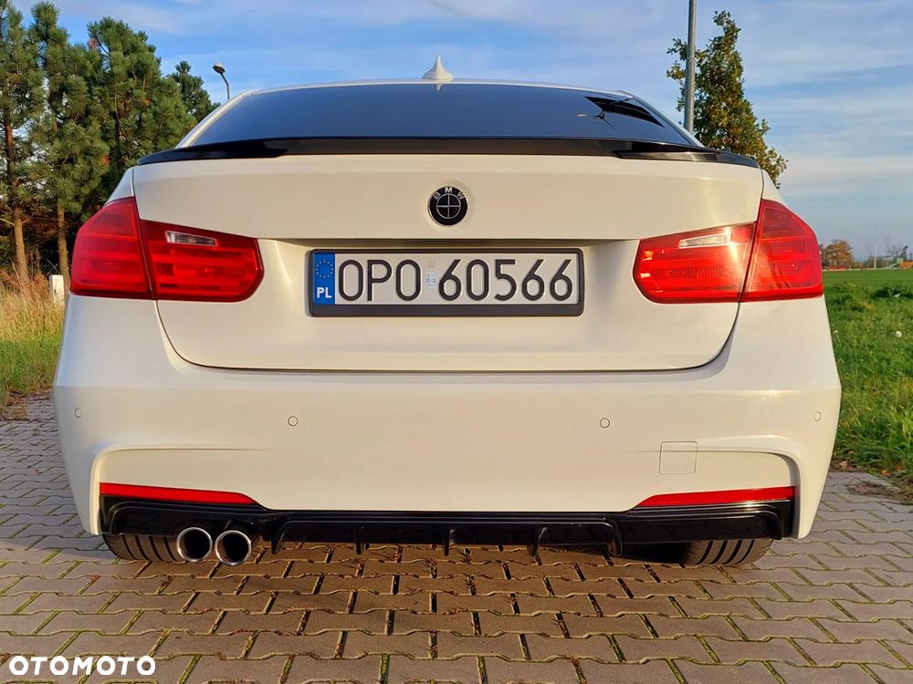 BMW Seria 3 335d xDrive Edition M Sport Shadow - 26