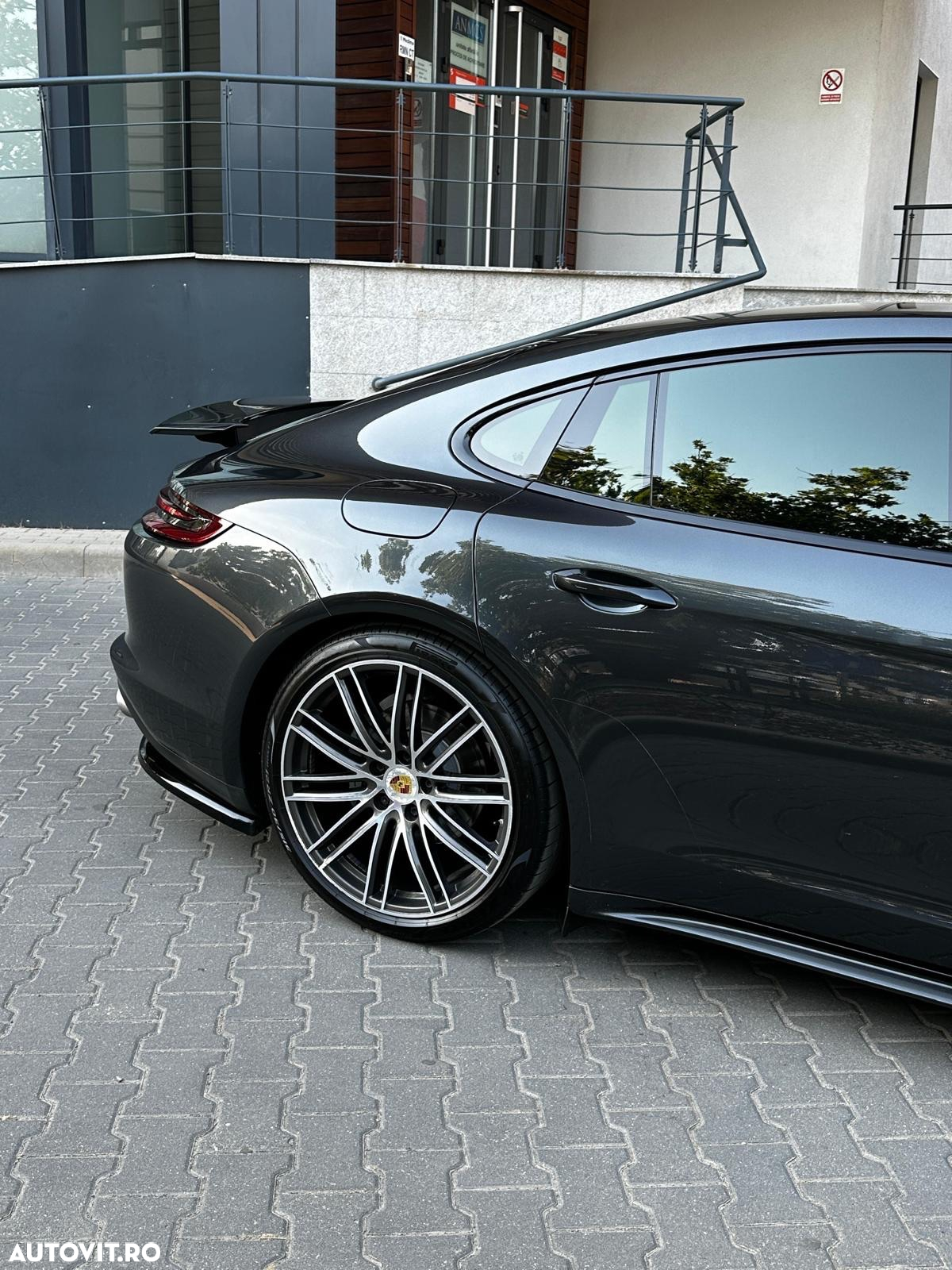 Porsche Panamera 4S - 8