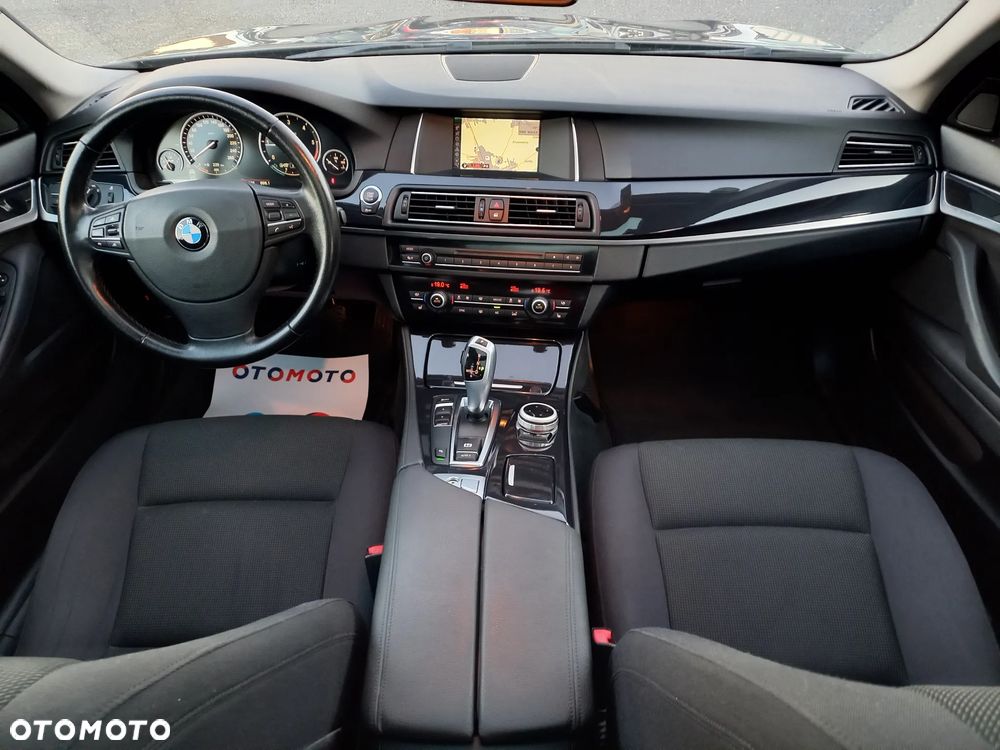 BMW Seria 5 520d - 23