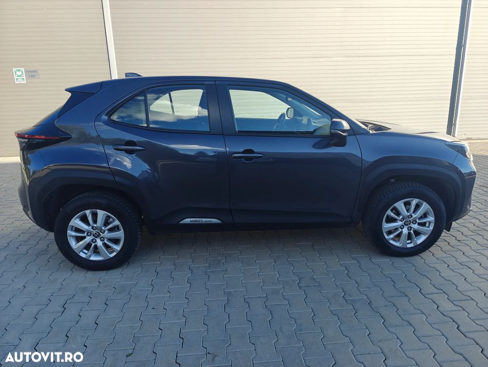 Toyota Yaris Cross 1.5 VVT-i HSD 4x2 Active - 3