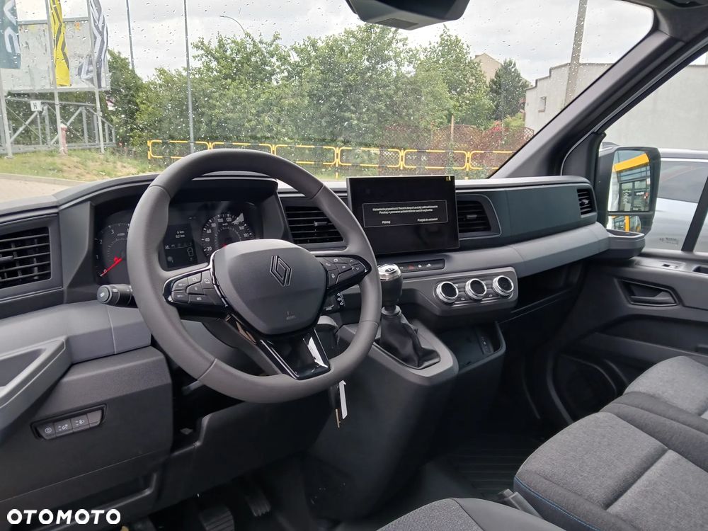 Renault Master plandeka z windą - 10