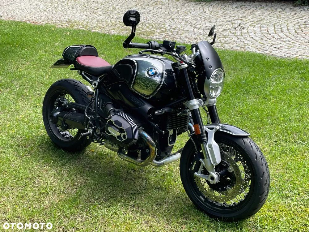 BMW R - 1