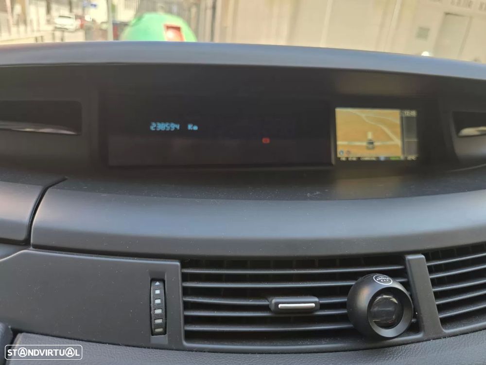 Renault Espace 2.0 dCi Initiale Aut. - 19