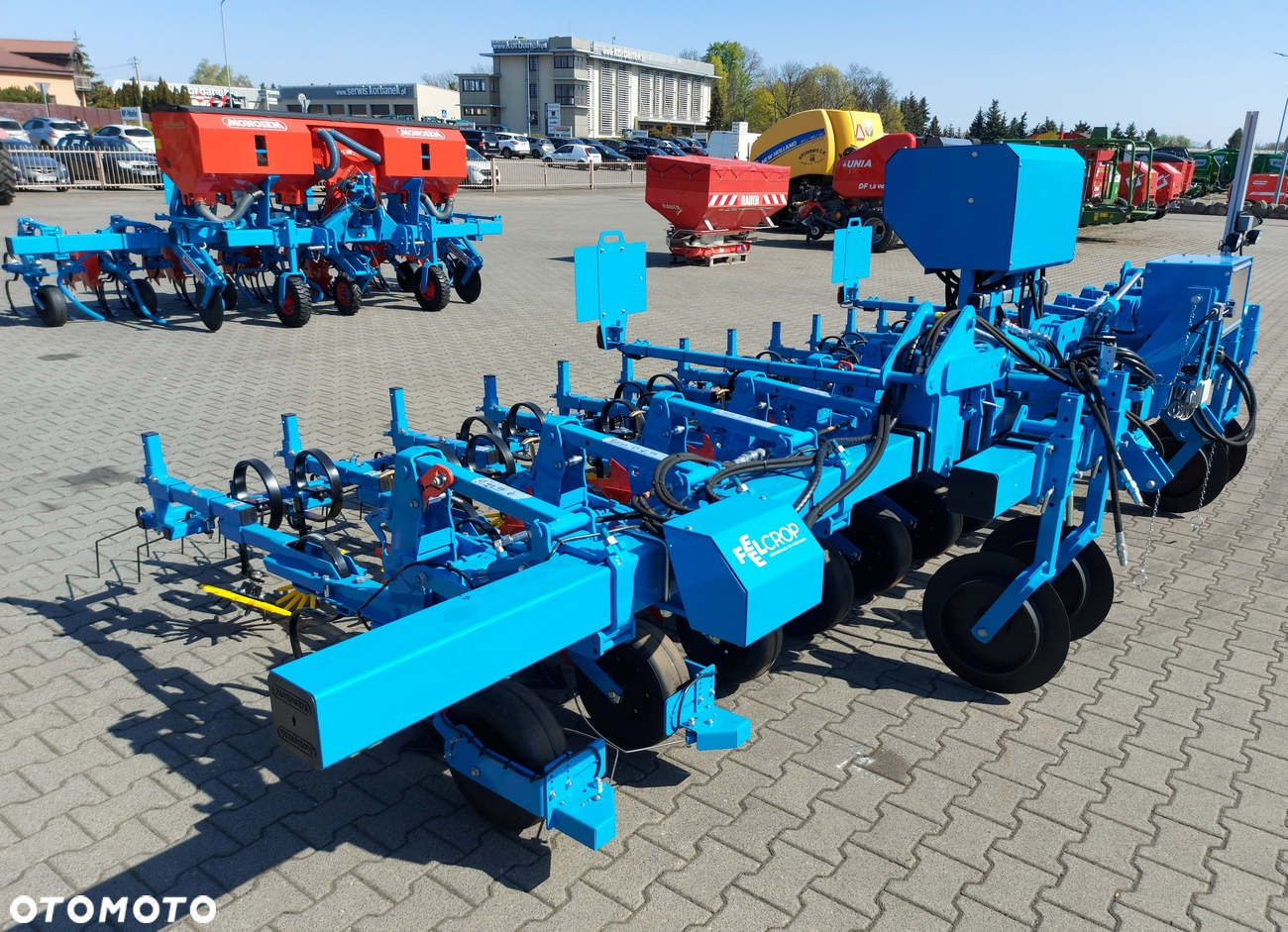Monosem Pielnik z kamerą 3D, 12/8-rz do kukurydzy buraków rzepaku po pokazach - 12