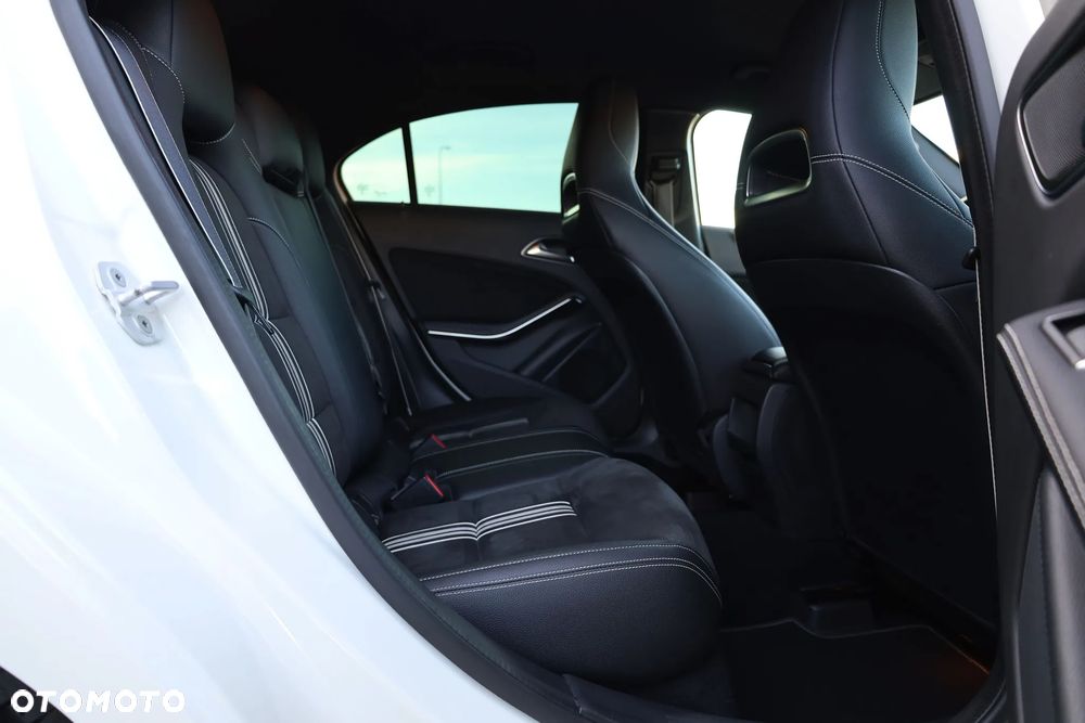 Mercedes-Benz Klasa A 180 (BlueEFFICIENCY) AMG Sport - 28