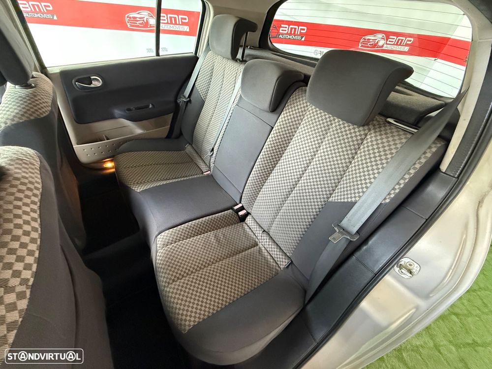 Renault Mégane 1.4 Luxe Dynamique - 11