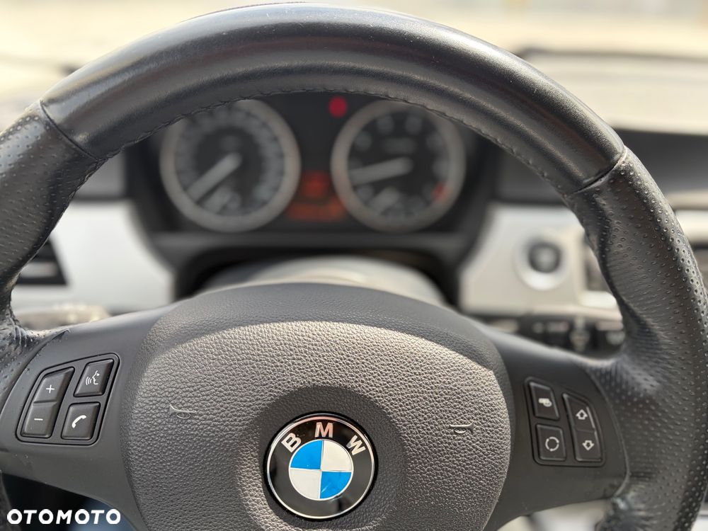 BMW Seria 3 318i - 11