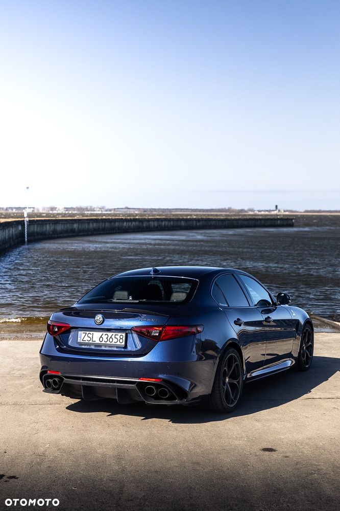 Alfa Romeo Giulia 2.9 Bi Turbo V6 Quadrifoglio - 3