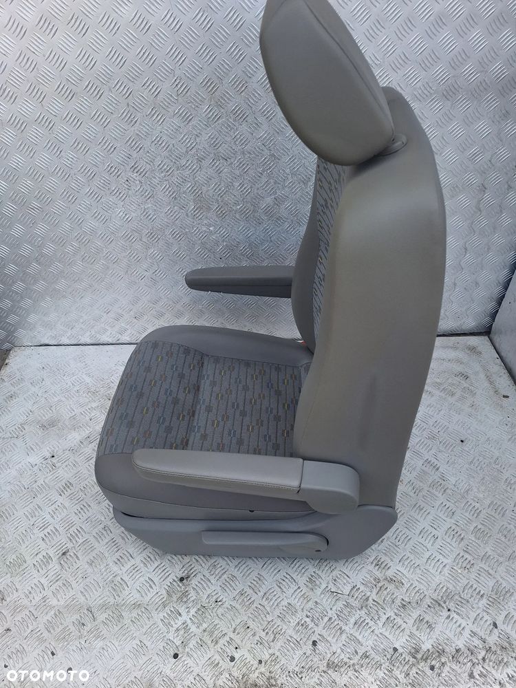 FOTEL LEWY PRZÓD KIEROWCY PODŁOKIETNIKI VW TRANSPORTER T5 CARAVELLE - 2