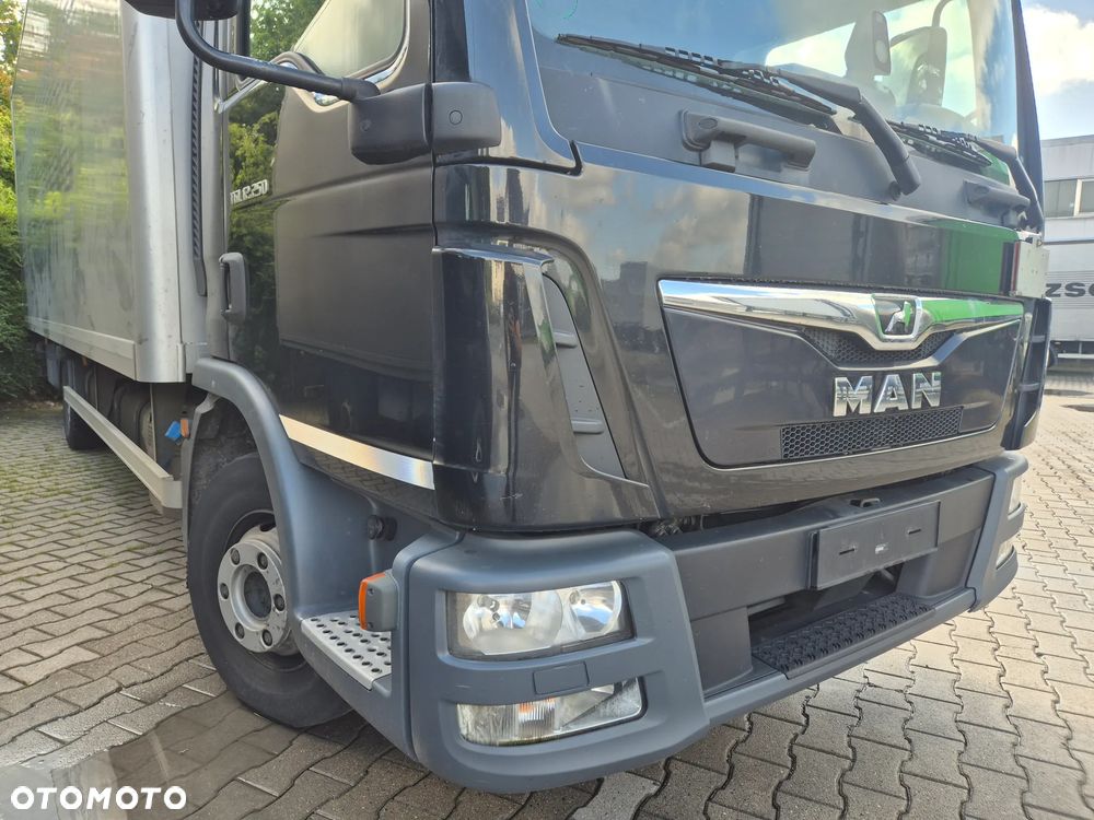 MAN TGL 12.250 3 osobowy oryginał 6.2m 7.6m HAK AUTOMAT KLIMA 12000kg ESP EURO 6 / TOP STAN / okazja nauka jazdy MOŻLIWOŚĆ DOSTOSOWANIA elka - 8