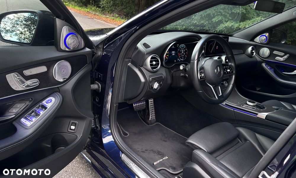 Mercedes-Benz Klasa C 300 4Matic 9G-TRONIC AMG Line - 9