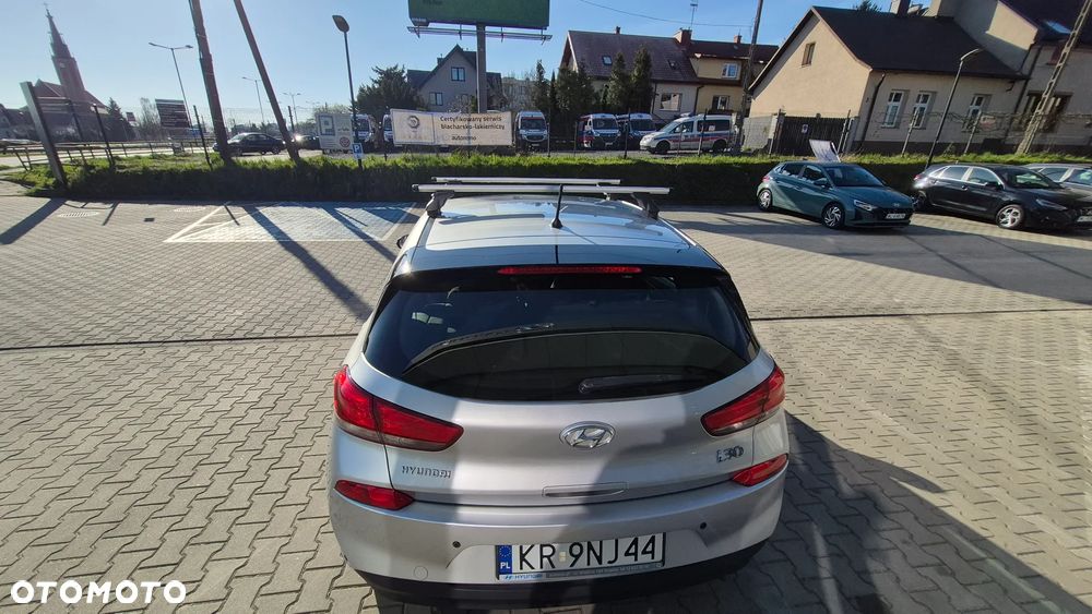 Hyundai i30 1.4 Classic + - 6