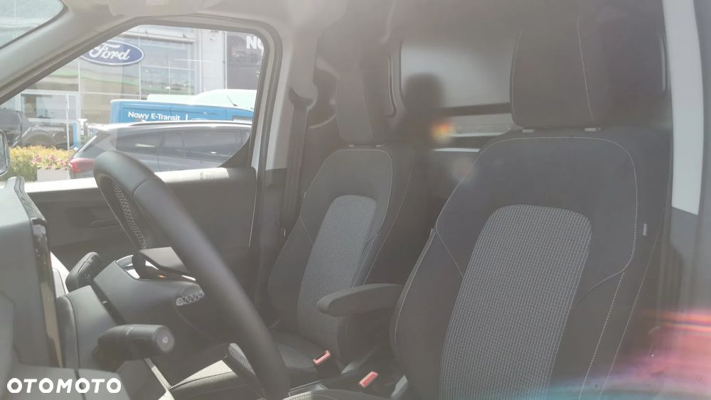 Ford E-TRANSIT COURIER - 11