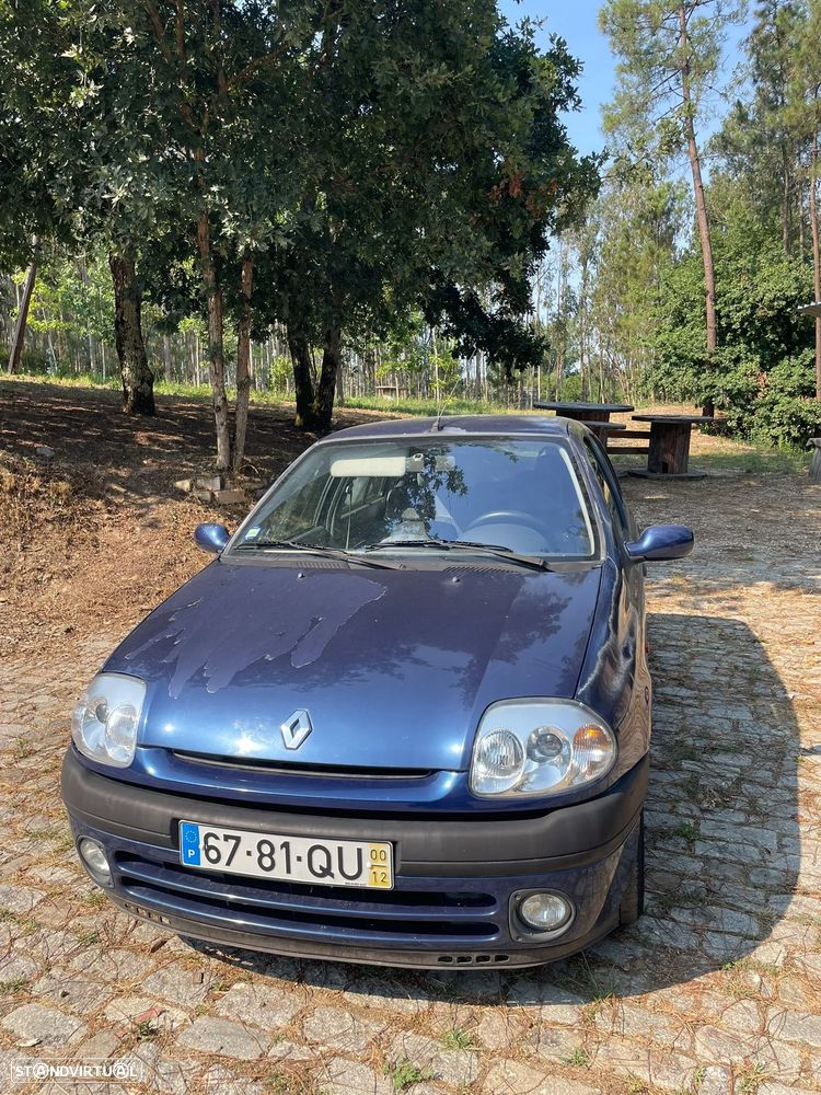 Renault Clio 1.2 RXE - 1