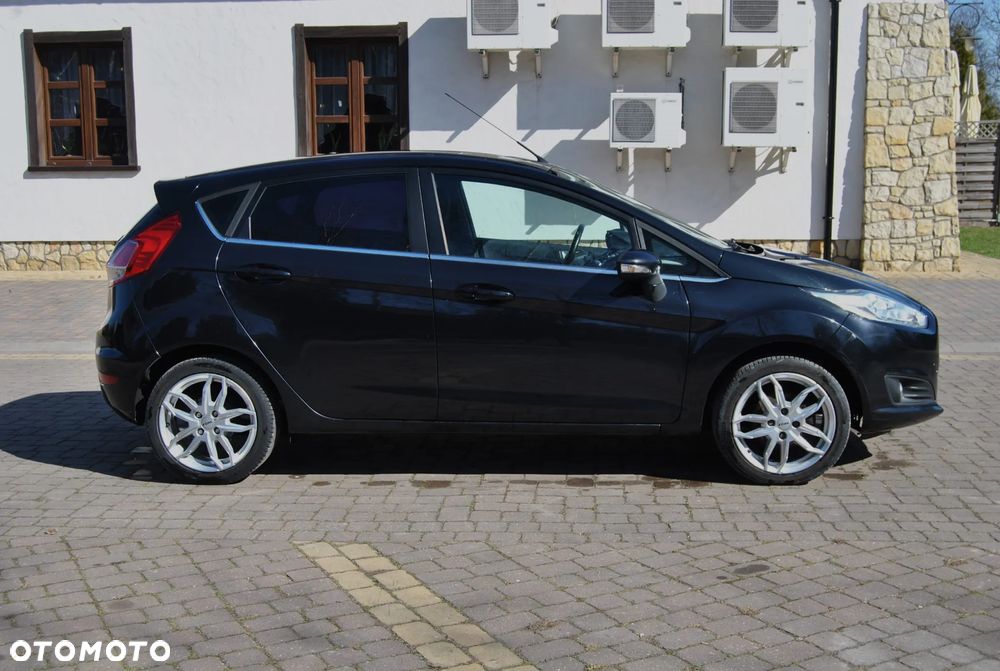 Ford Fiesta - 15