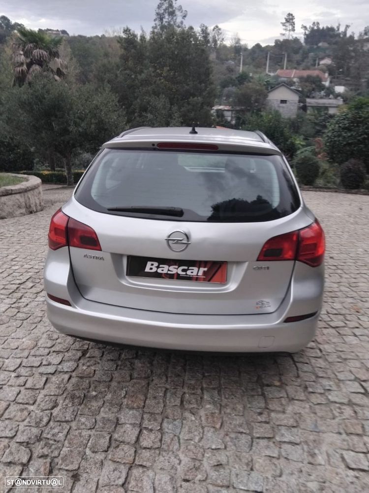 Opel Astra Sports Tourer - 5