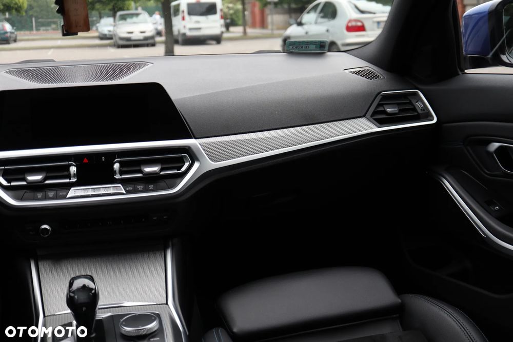 BMW Seria 3 320i M Sport sport - 12