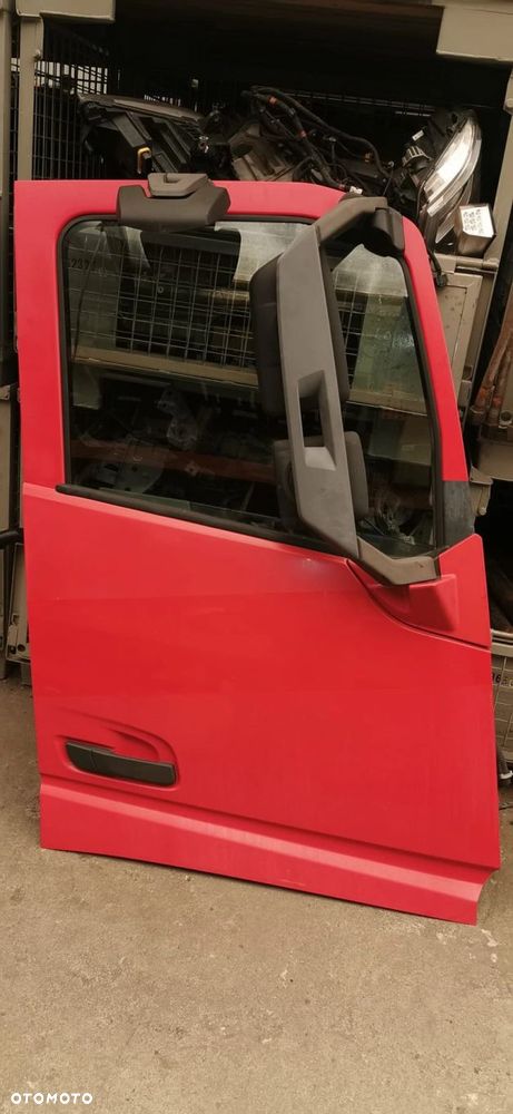 VOLVO FH4 DRZWI PRAWE KOMPLETNE - 5