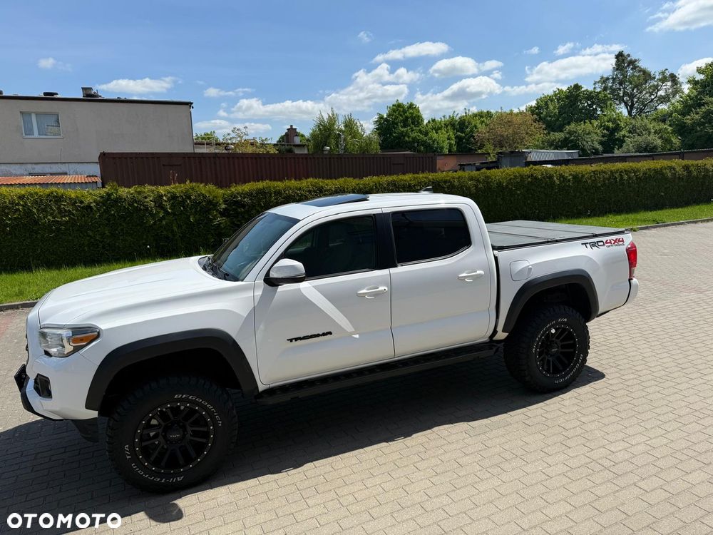 Toyota Tacoma - 2