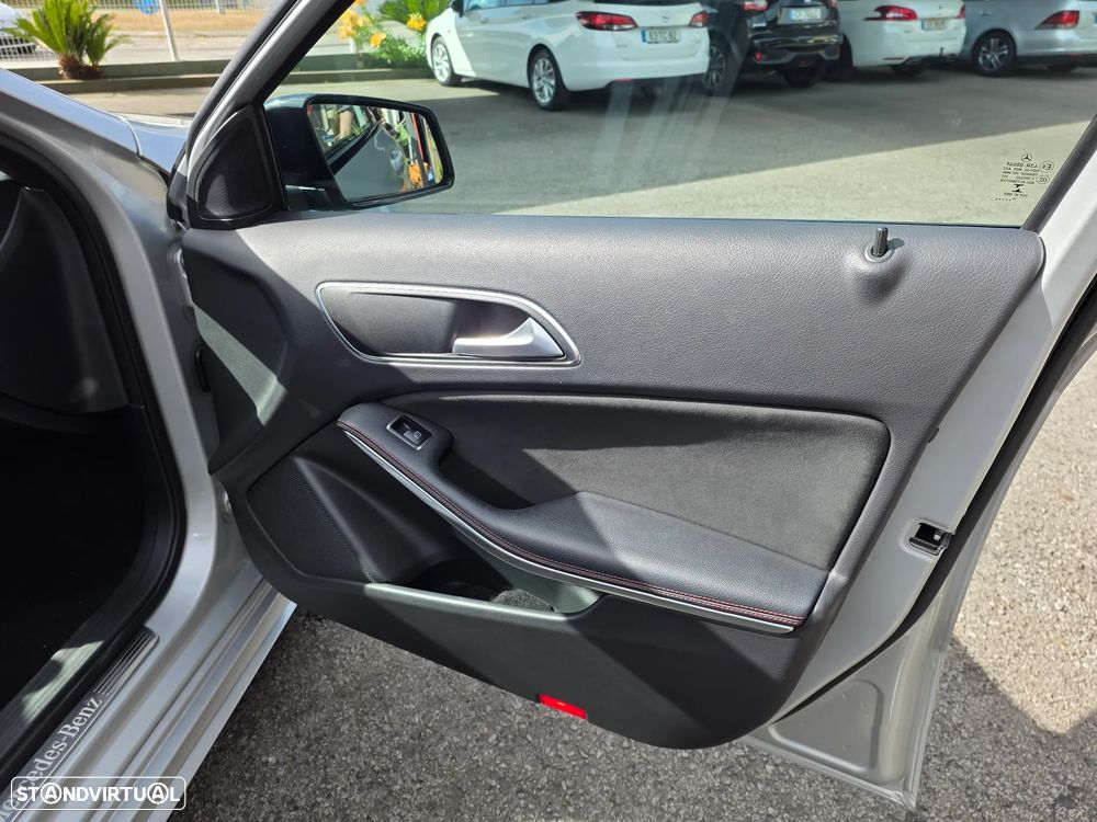 Mercedes-Benz A 200 d 7G-DCT AMG Line - 17