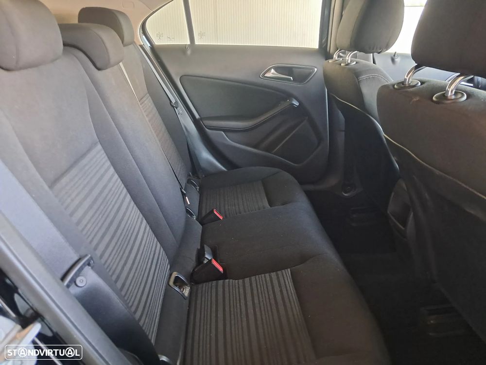 Mercedes-Benz A 180 CDi BE Urban - 12