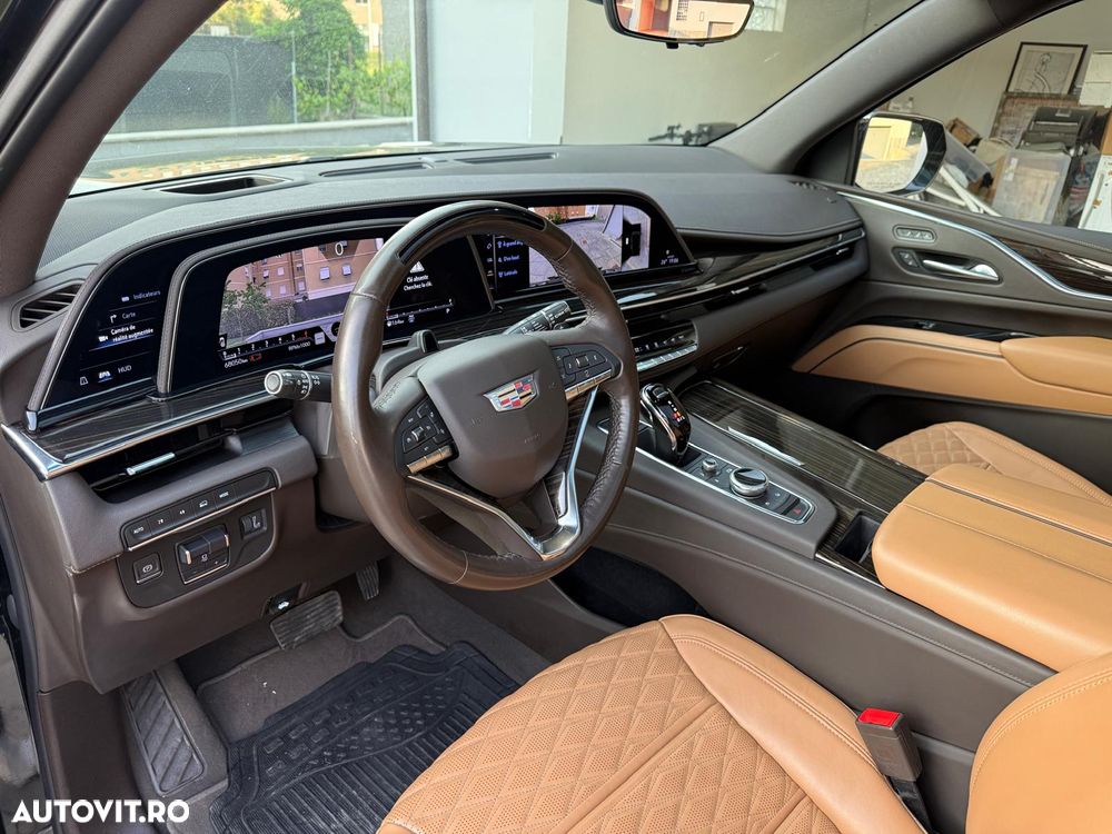 Cadillac Escalade - 5