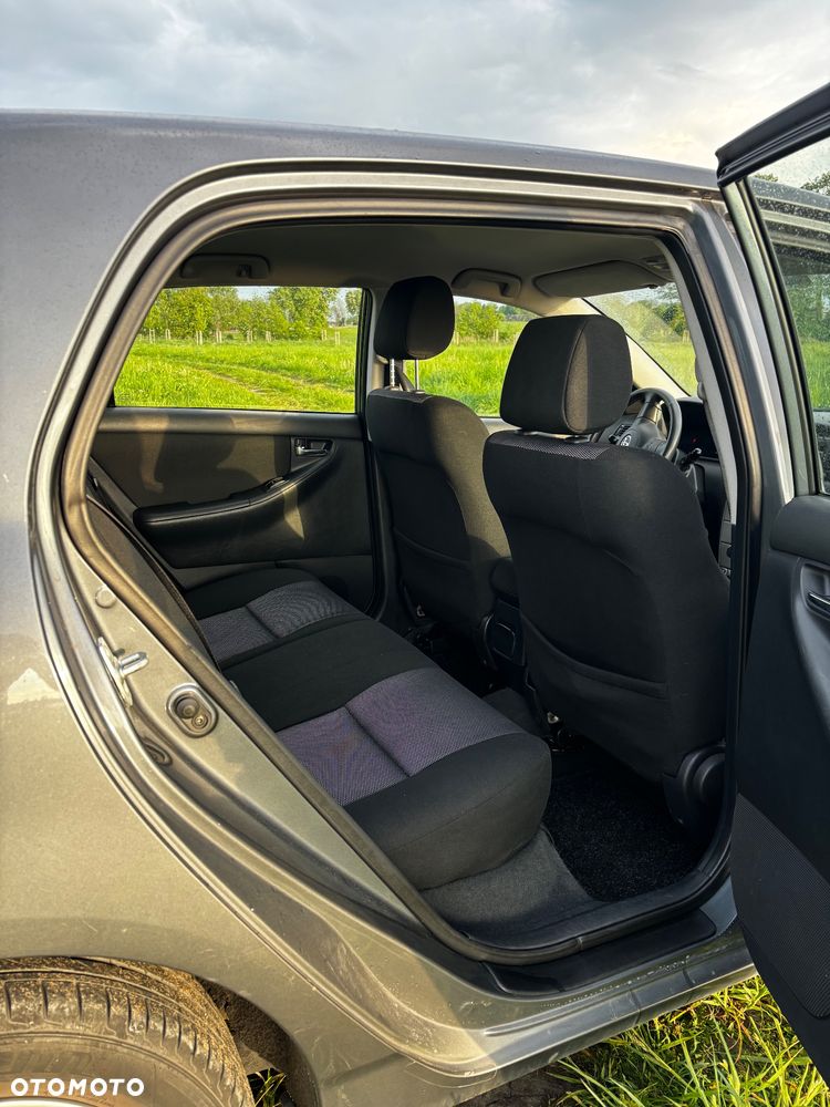 Toyota Corolla 1.6 VVT-i Sol - 8
