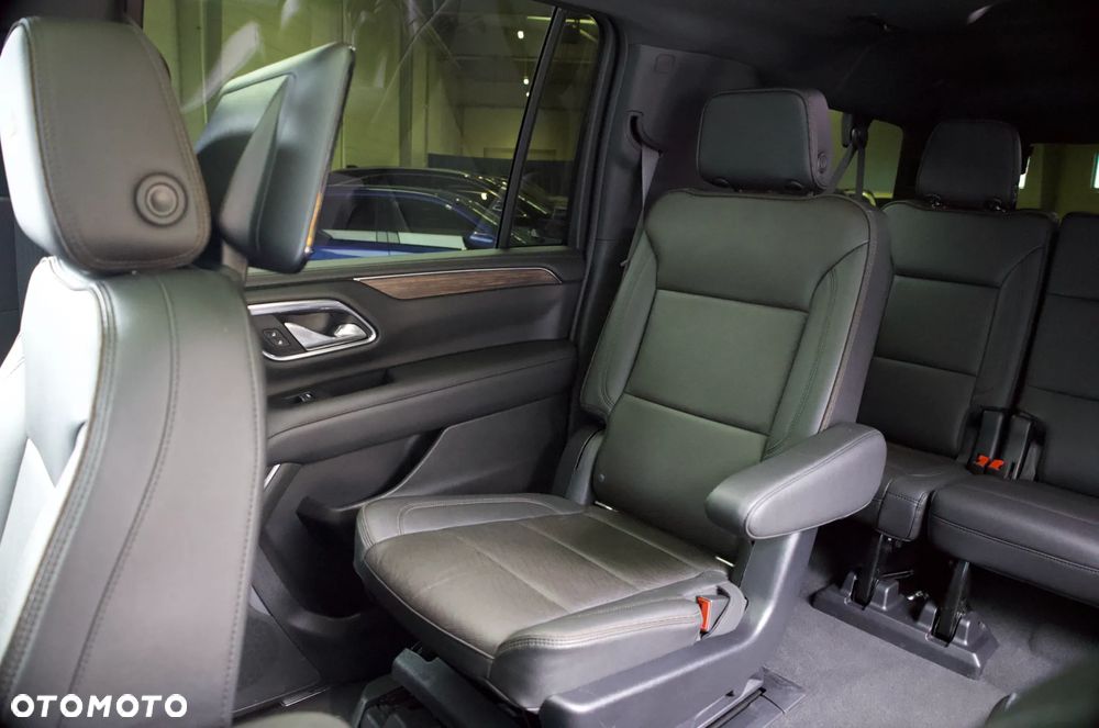 Chevrolet Suburban - 25