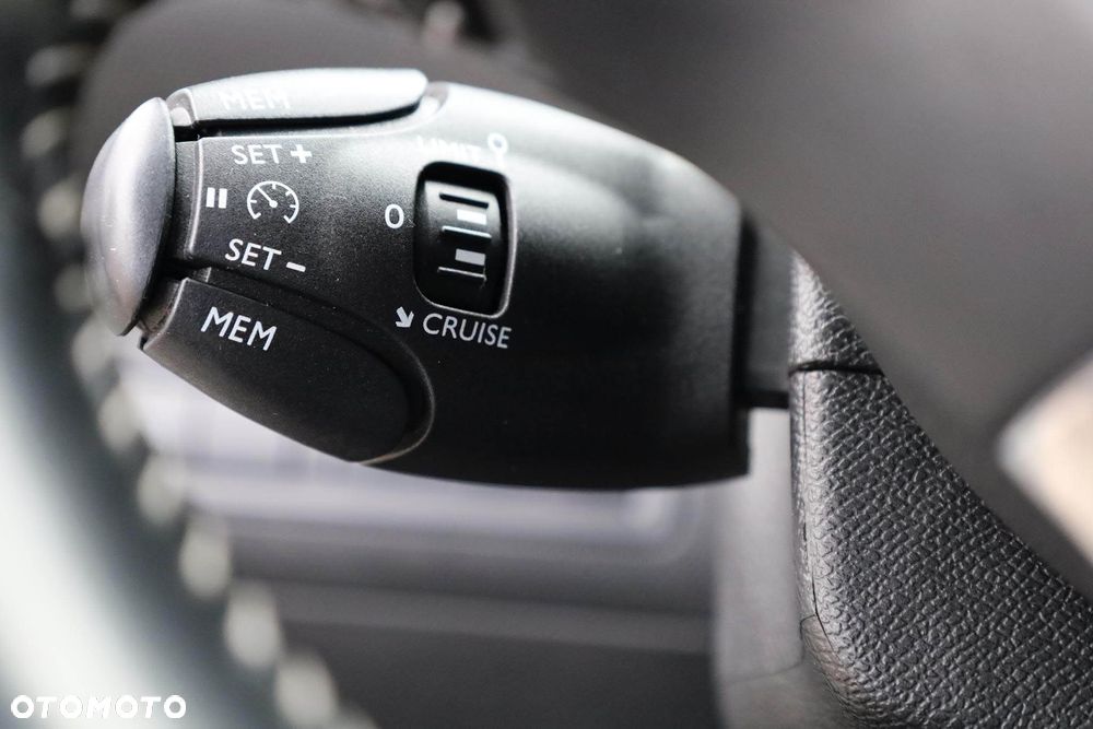 Peugeot 308 1.5 BlueHDi Active S&S - 25