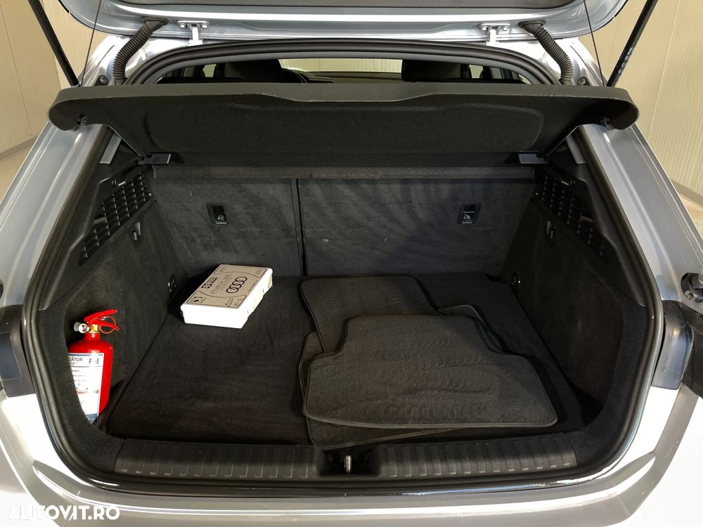 Audi A3 2.0 30 TDI Advanced - 12