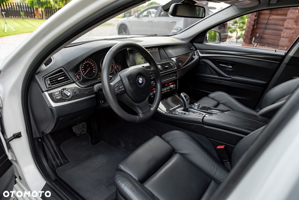 BMW Seria 5 520d Sport-Aut - 16