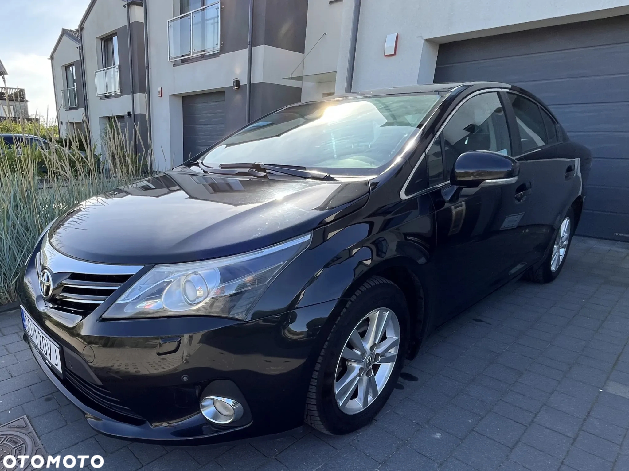 Toyota Avensis 2.0 D-4D Premium - 2