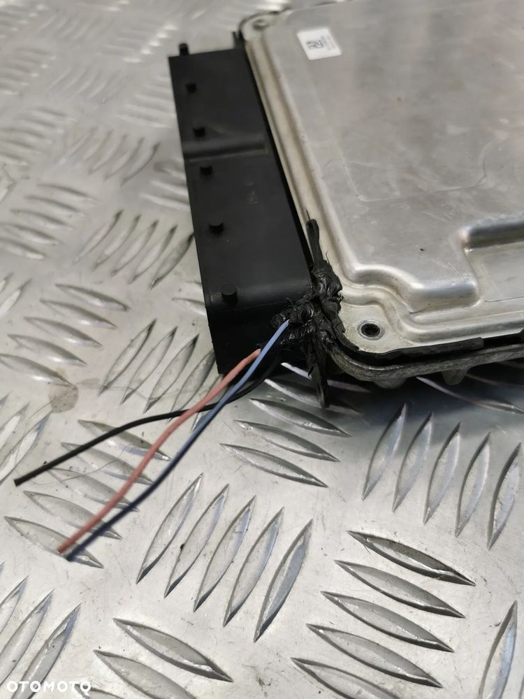 VW TOUAREG 7P 10-18R STEROWNIK SILNIKA KOMPUTER 3.0 CASA 7P0907401 EDC 17CP44 DIESEL - 4