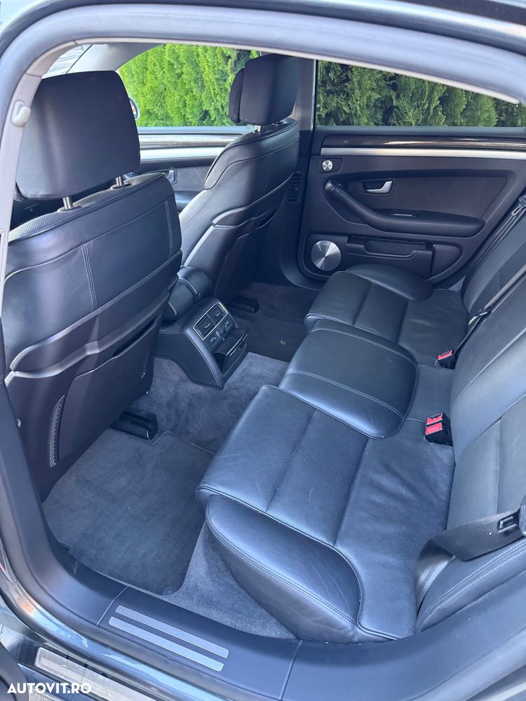 Audi S8 - 7